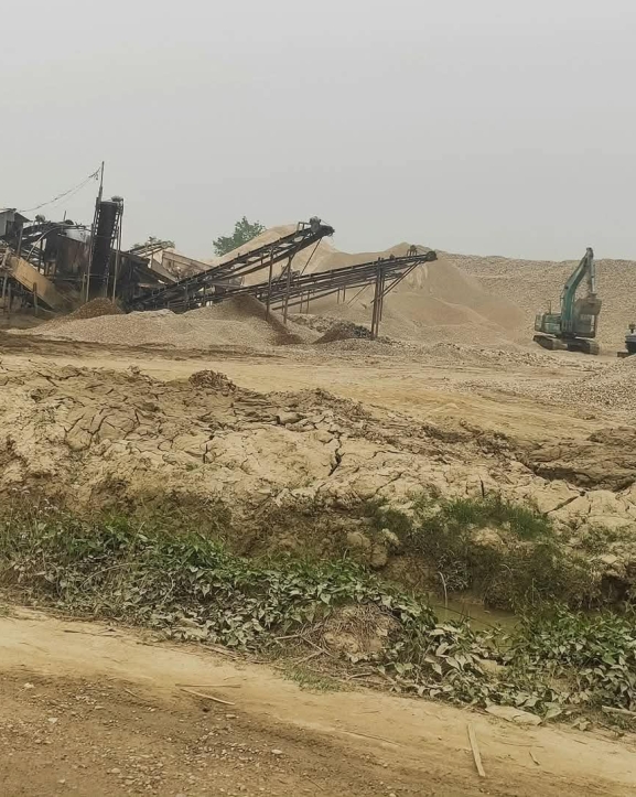 लालबकैया नदीमा अवैध उत्खनन