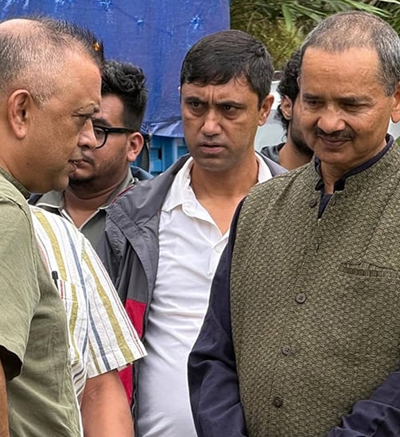 बाढीको क्षति बुझ्न विज्ञ टोलीसहित रसुवा पुगे कांग्रेस सभापति थापा