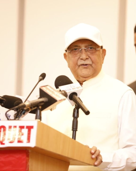 पुस्तान्तरण स्वाभाविक प्रक्रिया हो, यसमा धेरै लफडा गरिराख्न पर्दैन : ओली