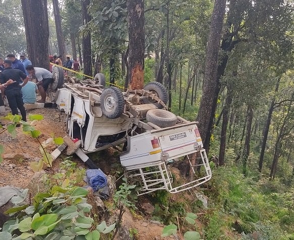 कावासोतीमा जीप दुर्घटना, दुई जनाको मृत्यु, २८ जना घाइते