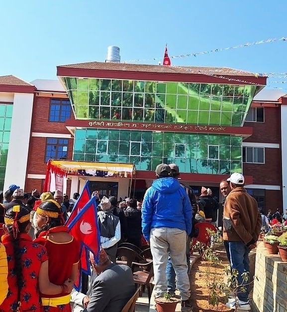 सूर्यगढी गाउँपालिकाको प्रशासनिक भवन उद्घाटन