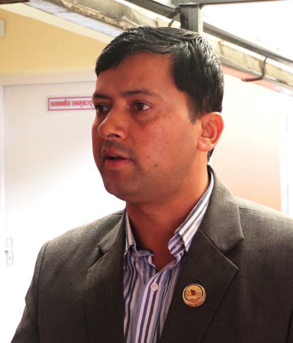 संसद अवरोध गरेर जनताका मुद्दाबाट पन्छिने रास्वपाको कार्यशैलीमा अल्झिएर बस्न सक्दैनौं : एमाले