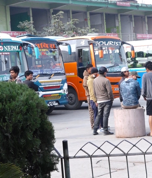 काठमाडौंबाट मतदानका लागि गाउँ फर्कनेको संख्यामा वृद्धि