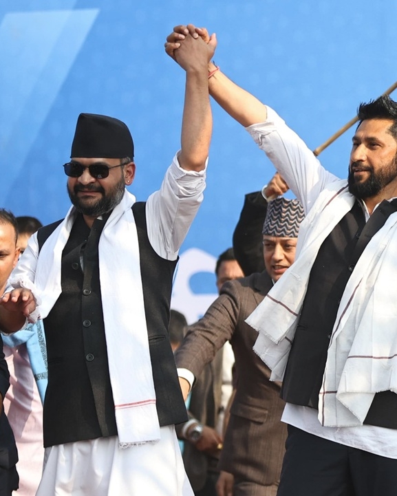 बालेनले देश बनाउँछ : रवि लामिछाने