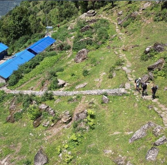 चन्दा सङ्कलन गरी २७ किलोमिटर पदमार्ग निर्माण