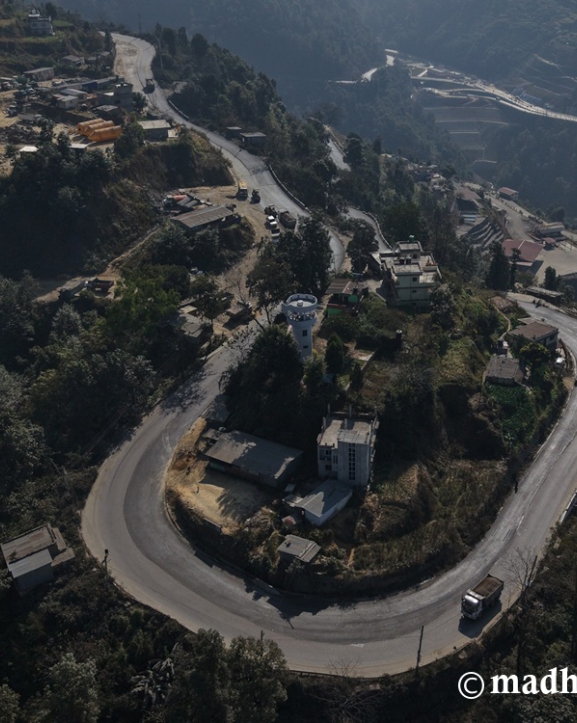 नागढुंगा-नौबिसे सडक बन्द गरी स्तरोन्नतिको काम सुरु (तस्बिरहरू)