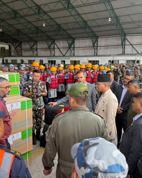थप उद्धार सामग्रीसहित सुरक्षा टोली बाढी प्रभावित क्षेत्रमा प्रस्थान