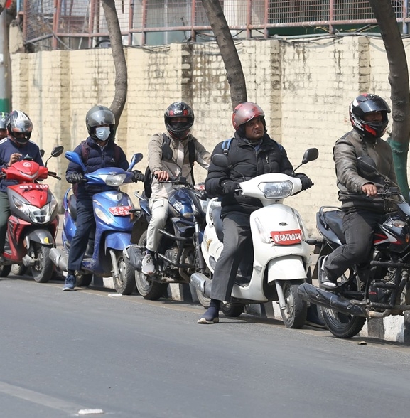 मध्यपूर्व युद्ध असर : चुनावको मुखमा पेट्रोल र ग्यासको अभाव, आत्तिए उपभोक्ता