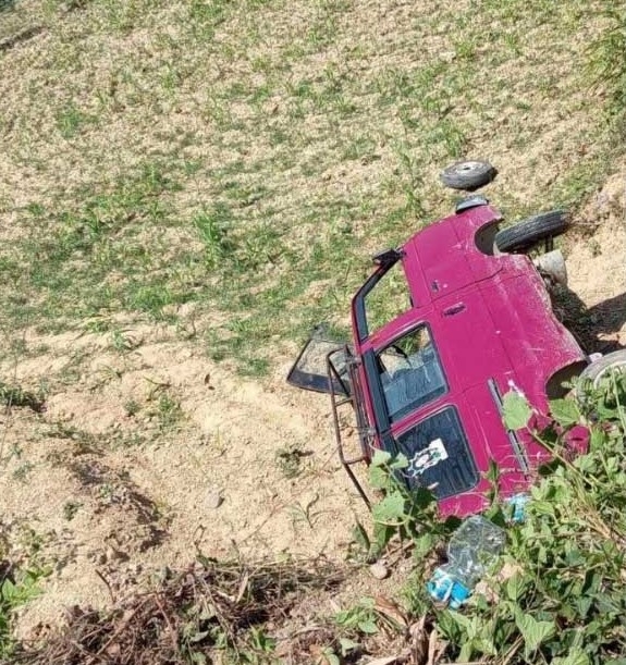भ्यान दुर्घटना हुँदा १७ विद्यार्थी घाइते