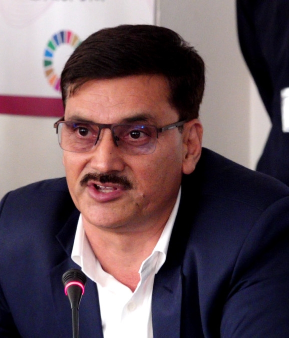 'बजेट अभावका कारण पर्याप्त मल खरिद गर्न सकिएन, मौज्दात मलले असारसम्म मात्रै पुग्छ'