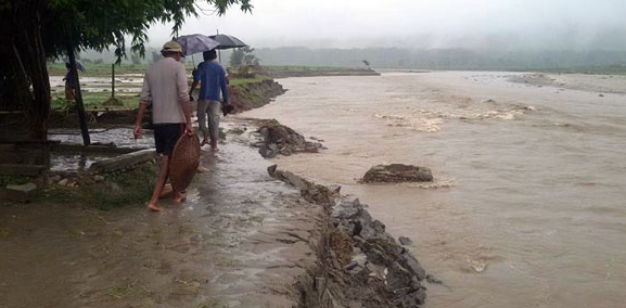 चितवनमा २५ हजार बढी परिवार बाढी, पहिरो र डुबानको जोखिममा