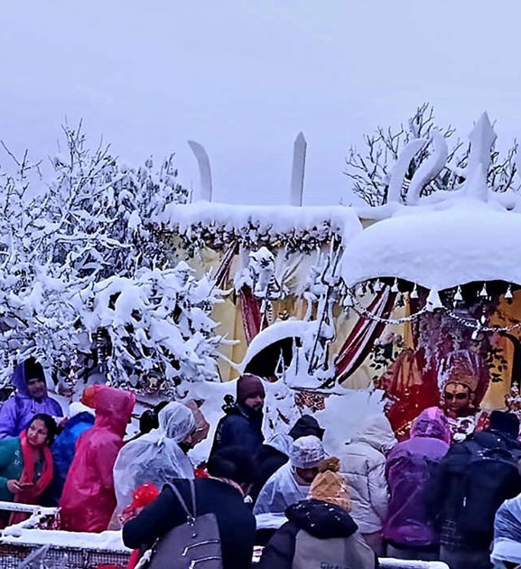 पाथीभरामा पाँचौँ पटक हिमपात