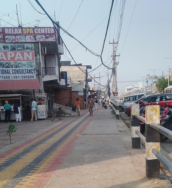 अतिक्रमण हटेपछि चिटिक्क बन्दै सडकपेटी