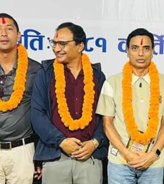 शितगंगामा प्लास्टिकका माला प्रतिबन्ध