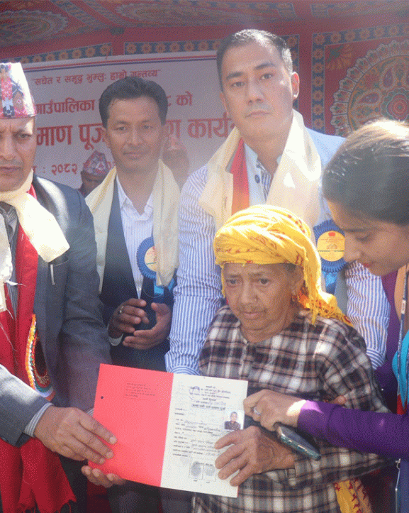 ५० वर्षपछि पाए काभ्रेका भुम्लुवासीले लालपुर्जा