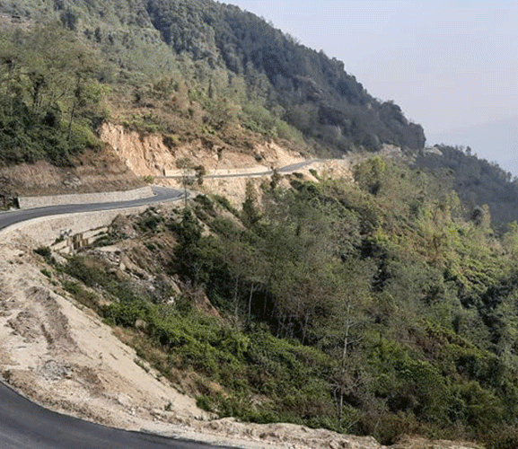 धवलागिरिको धारापानी–झिनडाँडा सडक स्तरोन्नति शुरु