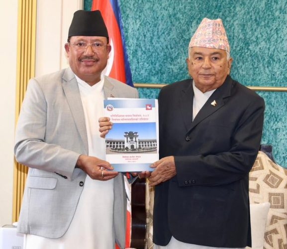 आयोगले राष्ट्रपतिलाई बुझायो निर्वाचन प्रतिवेदन, सरकार निर्माण र सांसदहरूलाई शपथको बाटो खुल्यो