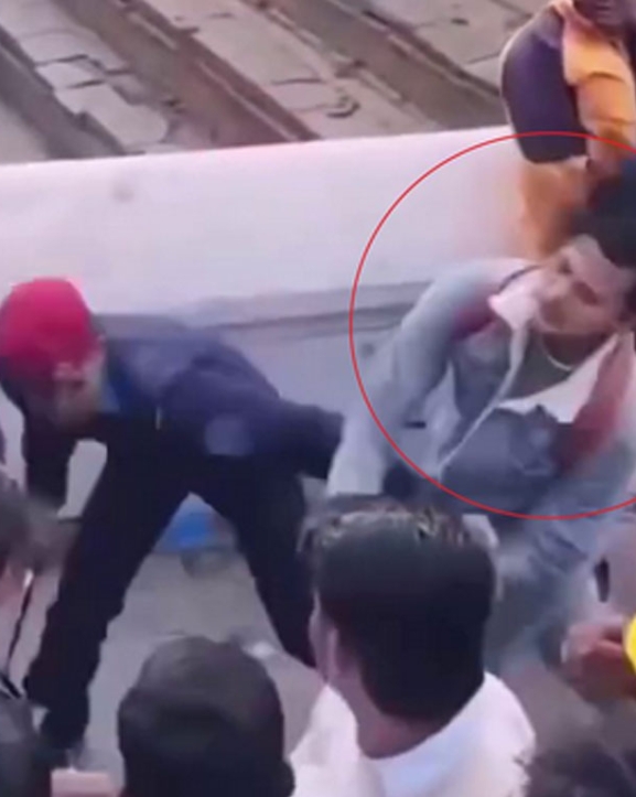 पशुपतिनाथ मन्दिर क्षेत्रमा प्रहरीमाथि आक्रमण गर्ने युवक पक्राउ