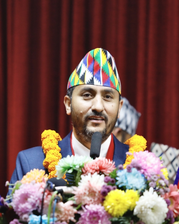 नेपालको राष्ट्रिय पहिचानको संरक्षणमा सबै जुट्नुपर्छ : सञ्चारमन्त्री खरेल