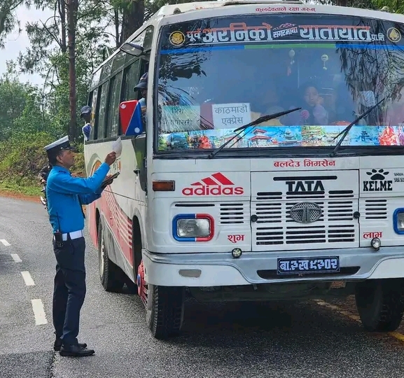 ट्राफिक कार्यालय दोलखामा राजस्व संकलनमा कमी