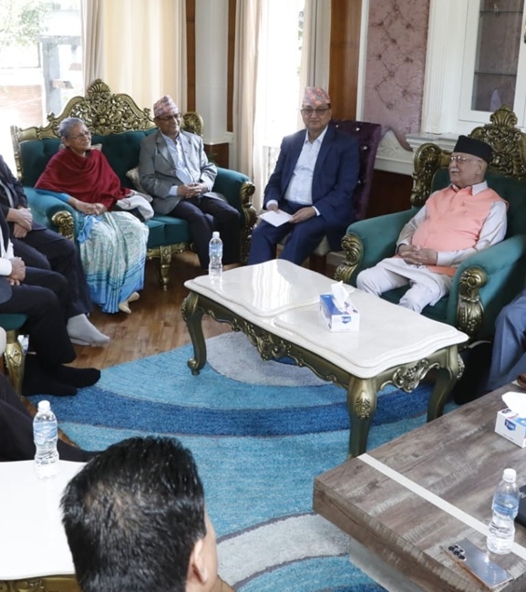 एमालेको ११औं महाधिवेशन मंसिर अन्तिम साता, संसद् विघटनविरुद्ध अदालत जाने निर्णय