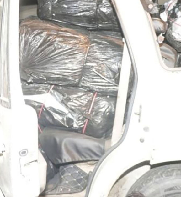 विराटनगरमा दुर्घटना भएको गाडीबाट ४२० किलो गाँजा बरामद