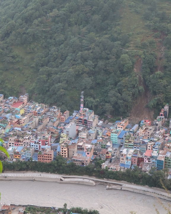 विपद्ले थलिएको म्याग्दीलाई पुनर्निर्माणको चिन्ता