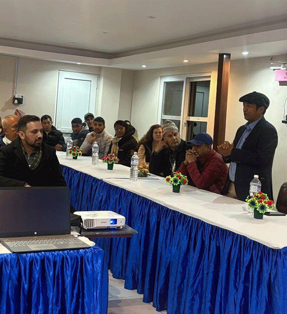 भारतीय ‘टुर अपरेटर’ टोली पोखरामा