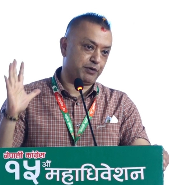 कांग्रेस महाधिवेशनको बन्द सत्र : सभापति थापाको सम्बोधनसहित प्रतिवेदन पारित गरिँदै 