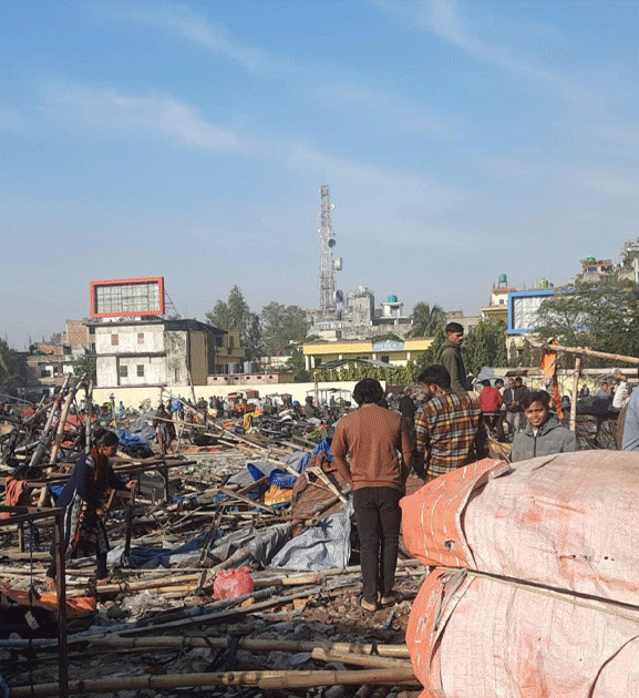 वीरगञ्ज महानगरले बिपी उद्यान अतिक्रमण गरेर व्यवसाय गर्नेलाई हटायो