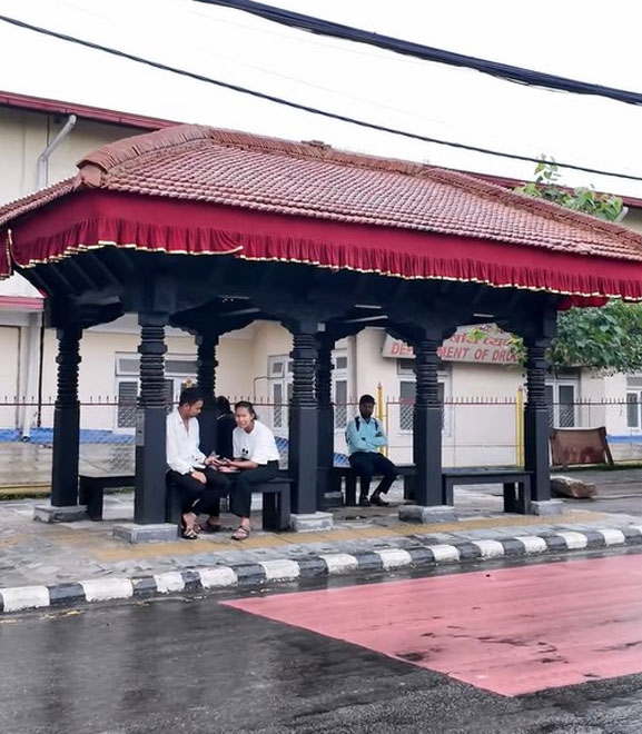 बालेन-सुनिताको देखिने काम : चोकचोकमा फल्चा