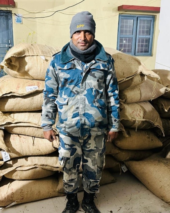 भन्सार छलेर ल्याइएको ३० लाख बढीको कफी दाना बरामद