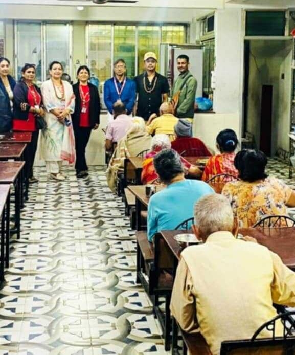 नृत्य निर्देशक संघ नेपालको दशौं वार्षिकोत्सवमा निःसहाय ज्येष्ठ नागरिकलाई भोजन