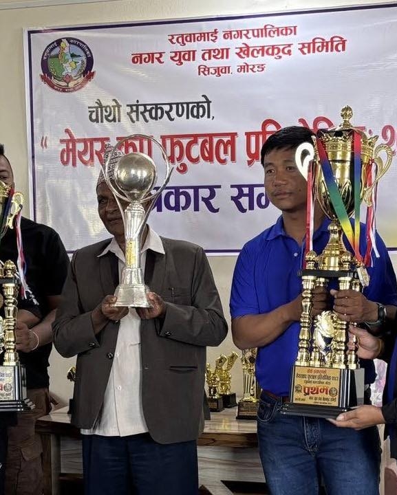 रतुवामाईमा मेयरकप फुटबल हुँदै