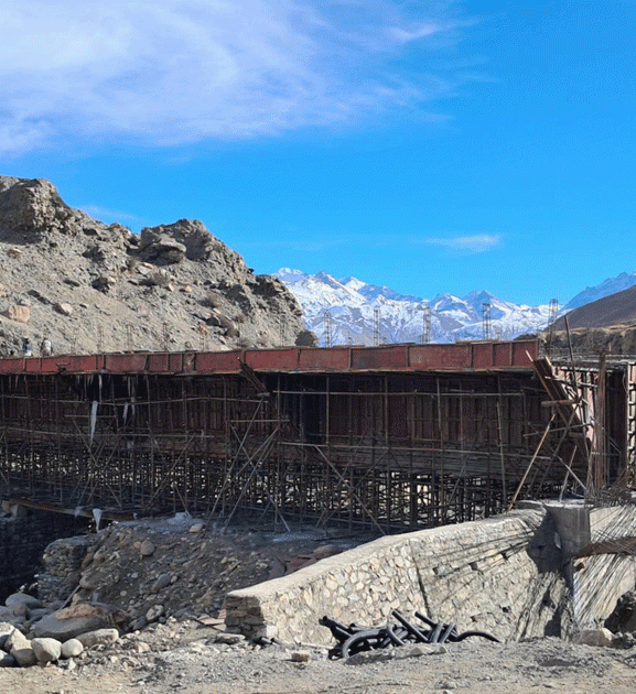 कोरला नाका जोड्ने घमी खोला पुल अन्तिम चरणमा