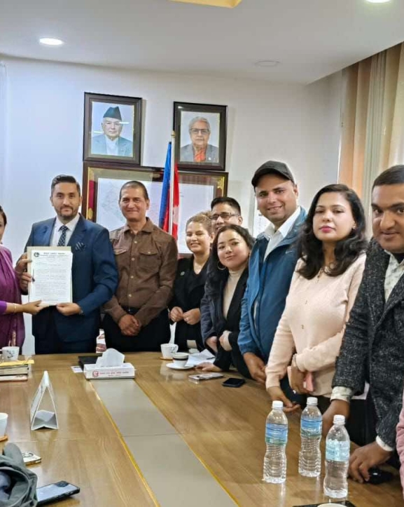 सरकार पत्रकारको हकहित र पेशागत सुरक्षाका लागि प्रतिबद्ध छ : सञ्चारमन्त्री खरेल