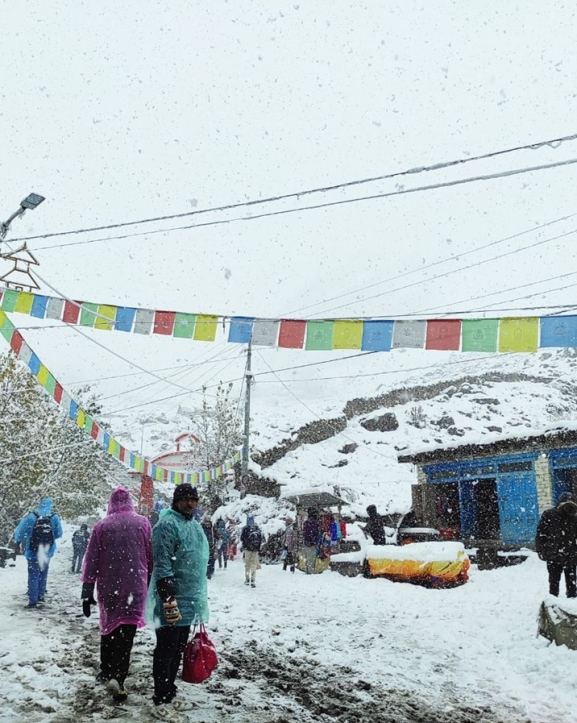 मुस्ताङमा कात्तिकमै  हिमपात : कागबेनीदेखि मुक्तिनाथसम्मको यात्रा नगर्न आग्रह