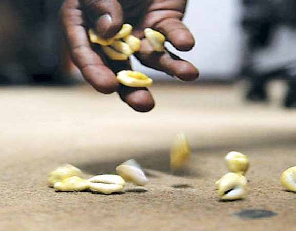 जुवा खेलिरहेको अवस्थामा २२ जना पक्राउ