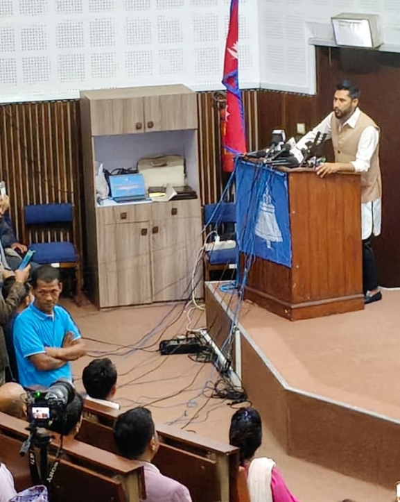 भाइरल राजनीतिबाट टाढा रहन रवि लामिछानेको निर्देशन
