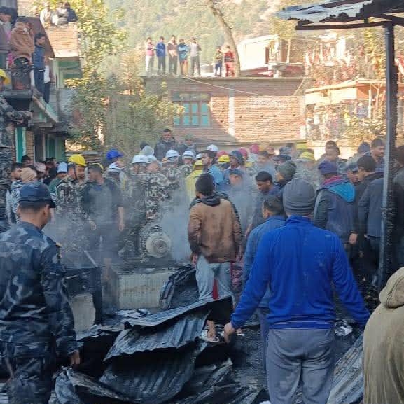 बझाङको चैनपुरमा आगलागी हुँदा झन्डै दुई करोडको क्षति