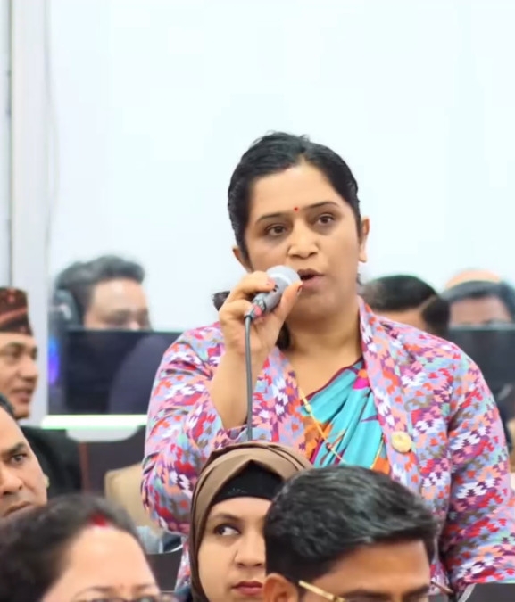 आइसियूभित्रै अन्तर्वार्ता लिएको विषय संसद्‍मा प्रवेश