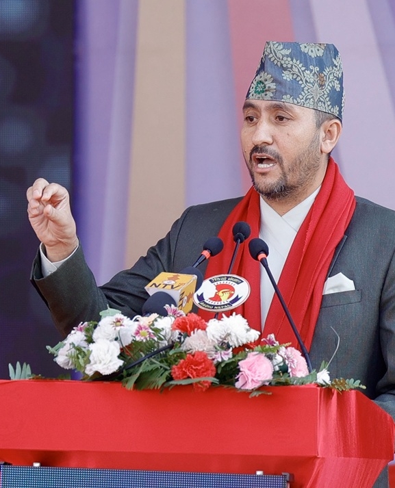 आम सञ्चारमाध्यमलाई टिक्न गाह्रो हुने अवस्था आएको छ : सञ्चारमन्त्री खरेल