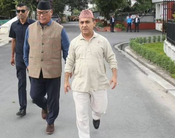 प्रधानमन्त्री शाह र कांग्रेस नेताहरूबीच भेटवार्ता