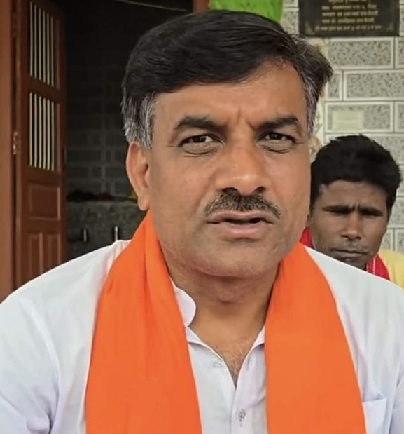 भारतीय सवारी साधनमाथिको कडाइप्रति पूर्वमन्त्री यादवको आपत्ति
