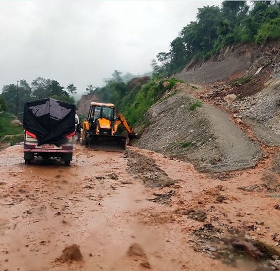 बुटवल–नारायणगढ सडक पुनःअवरुद्ध