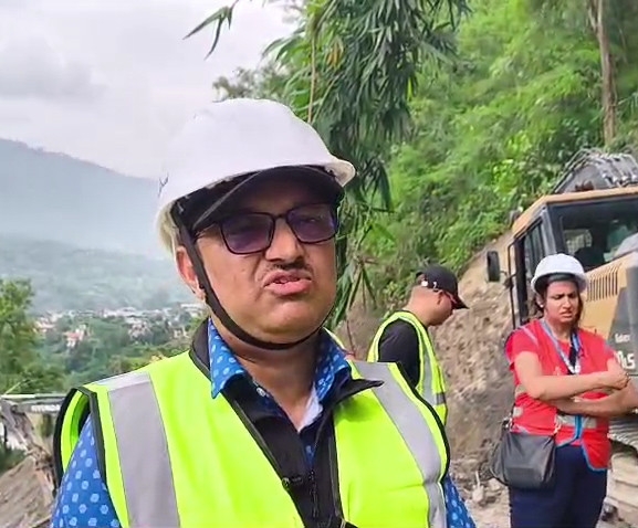 कृष्णभीरको समस्या समाधानका लागि सुरुङमार्ग र वैकल्पिक पुलको अध्ययन हुँदै : महानिर्देशक डा. जैसी