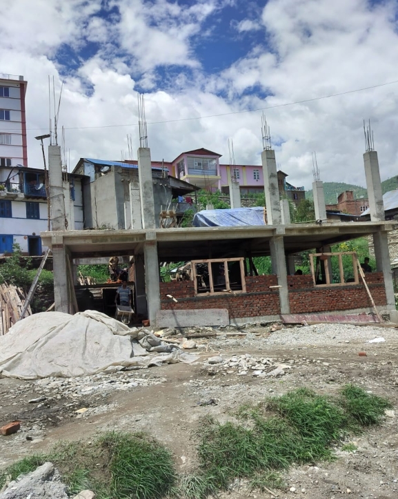 दर्ता नभएको ‘शहीद स्मृति प्रतिष्ठान’को नाममा उपभोक्ता समिति, कर्णाली स्पोर्ट्स क्लबको जग्गामा भवन निर्माण