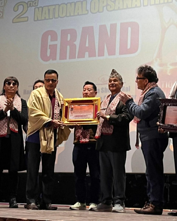 वरिष्ठ सञ्चारकर्मी दवाडीलाई सृजनशील सञ्चारकर्मी सम्मान