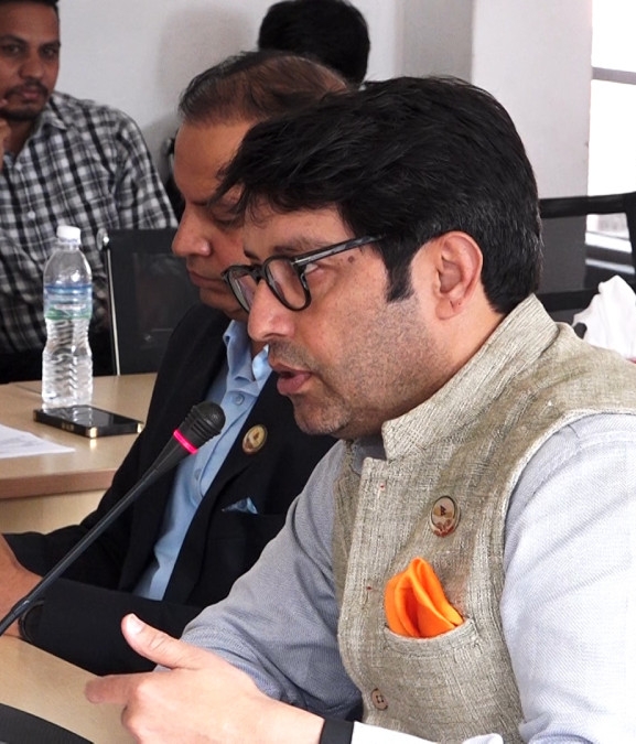 देशमा थप विमानस्थल आवश्यक हो वा होइन स्पष्ट हुनुपर्छः सांसद बजगाईं