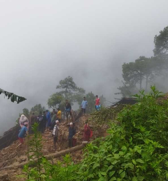 गुल्मीमा पहिरोमा पुरिएर चार जनाको मृत्यु